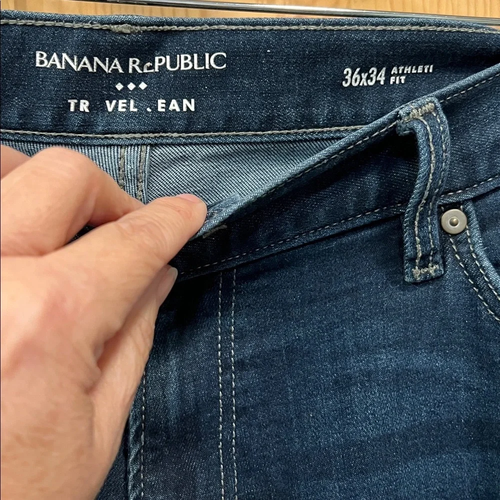 Banana Republic Men's Indigo Distressed Travel Lean Jeans Authentic Fit Sz 36x34